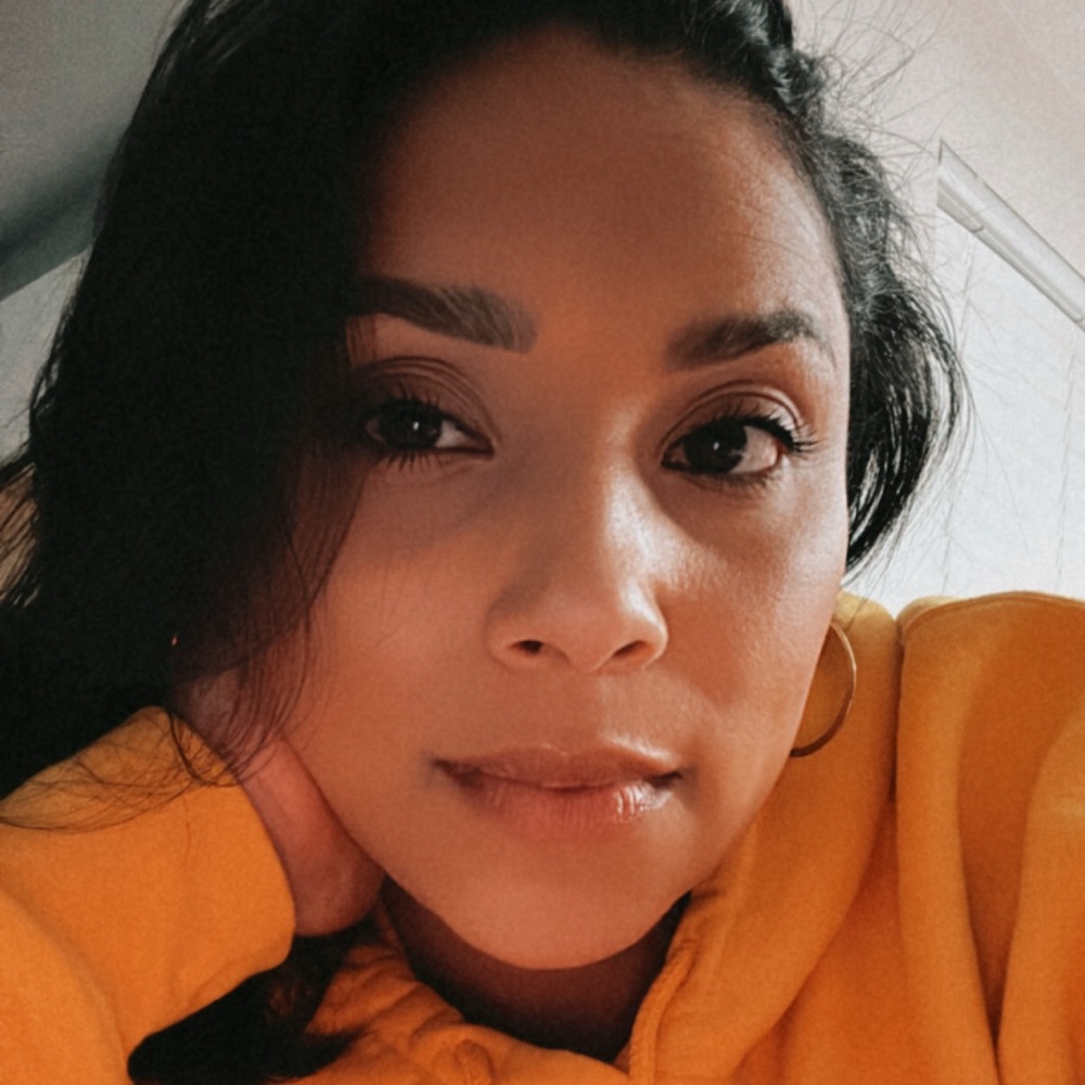 Meet your Posher, Nelia
